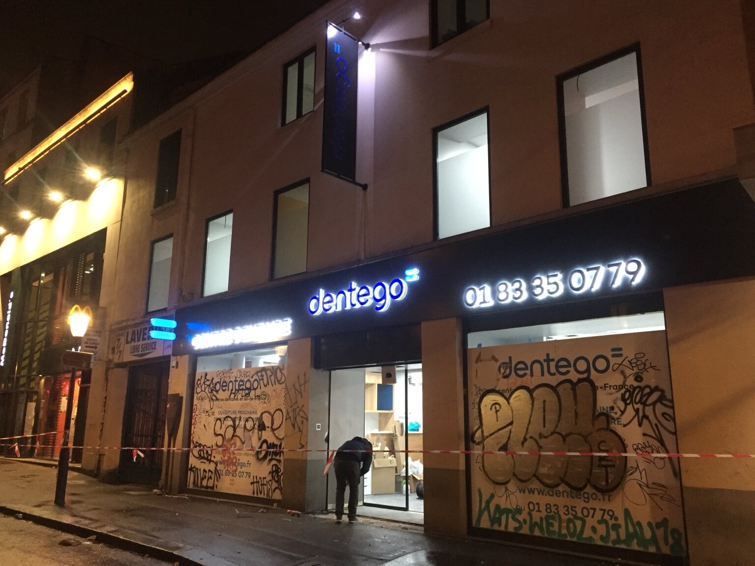 Façade commerciale Dentego